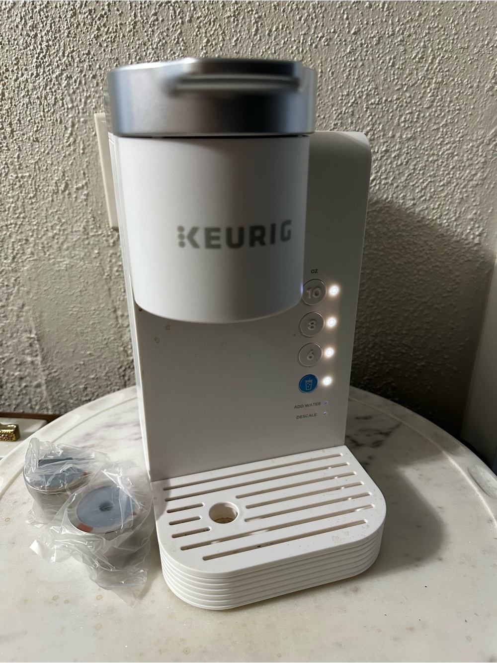Keurig K-Express Essentials Plus, Iced and Hot Single-Serve